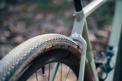 Pneu HUTCHINSON OVERIDE Hardskin Tubeless Ready castanho