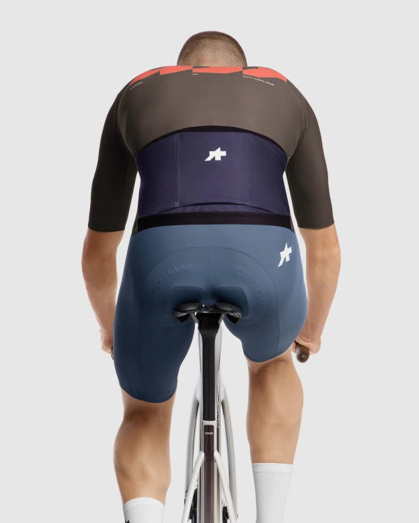 ASSOS EQUIPE R S11 Jersey We are the A Manga curta castanha