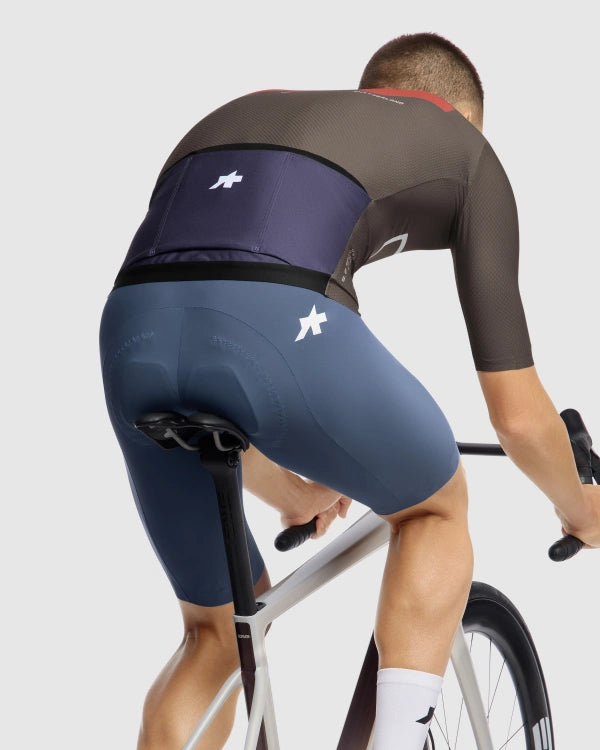 ASSOS EQUIPE R S11 Jersey We are the A Manga curta castanha