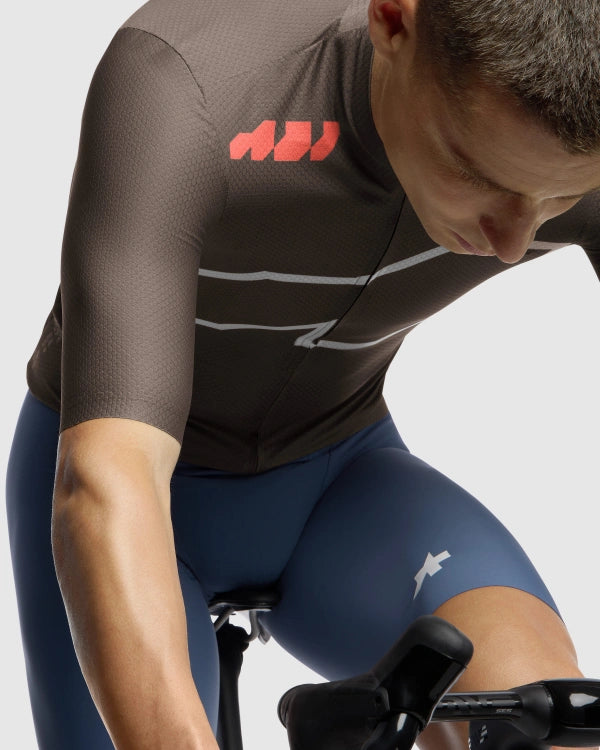 ASSOS EQUIPE R S11 Jersey We are the A Manga curta castanha