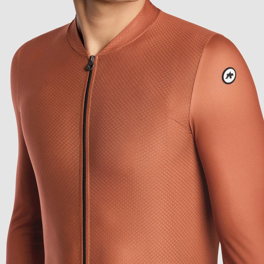 ASSOS MILLE GT Manga comprida S11 Camisola castanha ferrugenta