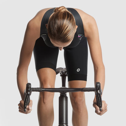 Calção Curto com Suspensórios ASSOS UMA GT Feminino C2 Preto