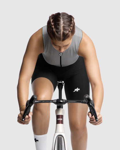 Calções de ciclismo curtos para mulher ASSOS UMA GT HALF S11 SHORT pretos