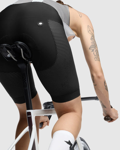 Calção Curto com Bretelas ASSOS MILLE GT INDOOR S11 Mulher Preto