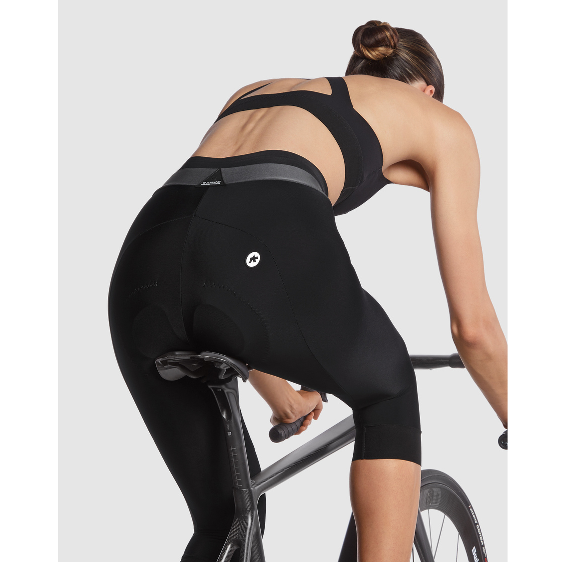 Calças 3/4 ASSOS UMA C2 para mulher Série preta