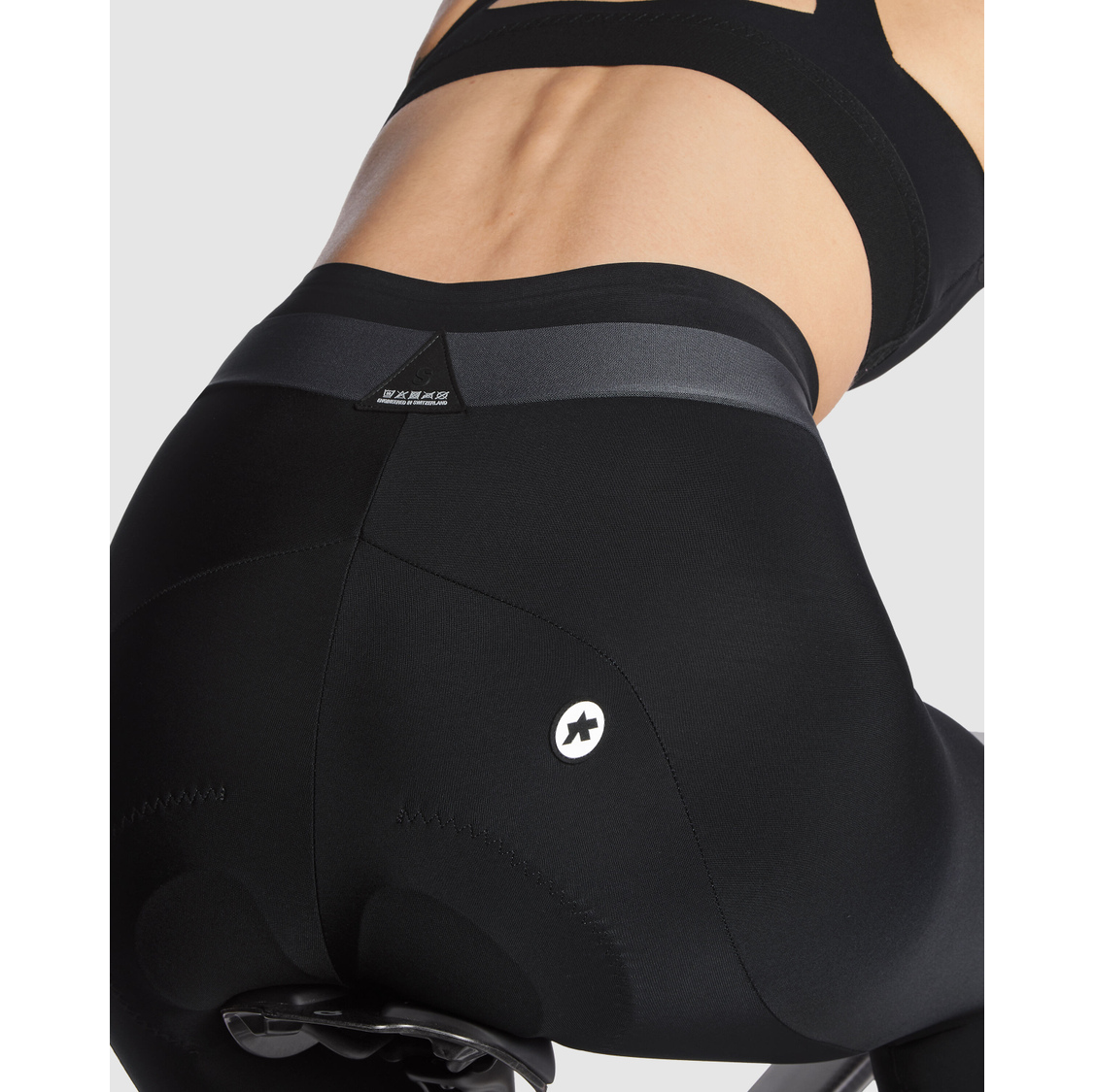 Calças 3/4 ASSOS UMA C2 para mulher Série preta