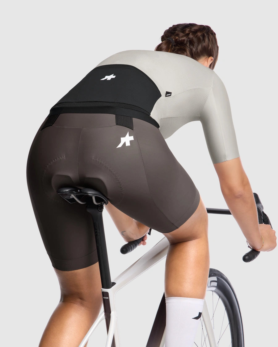 ASSOS UMA GT S11 EVO Camisola de manga curta para senhora Leite de amêndoa