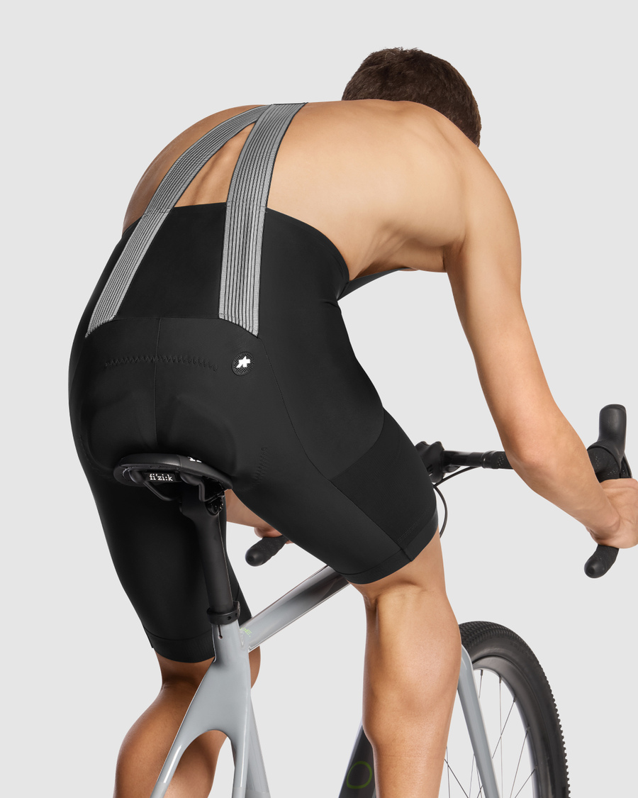 ASSOS TACTICA KIESKÄFER GRAVEL T5 Bib Short Preto