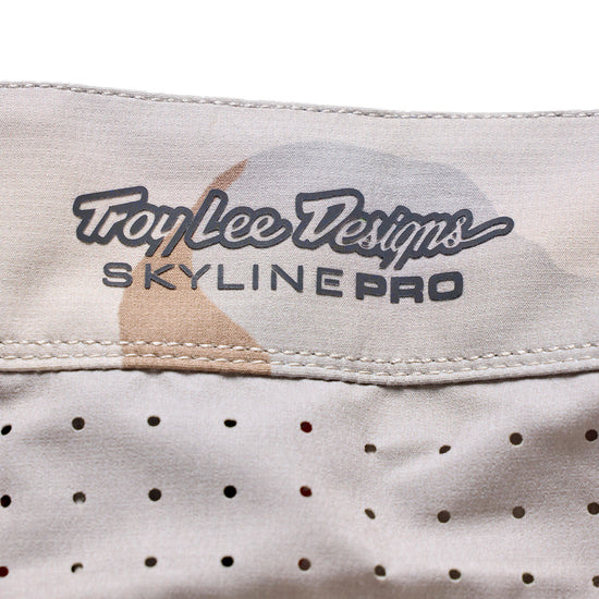 TROY LEE DESIGNS SKYLINE PRO FLOW CAMO Calções com forro BN3TH