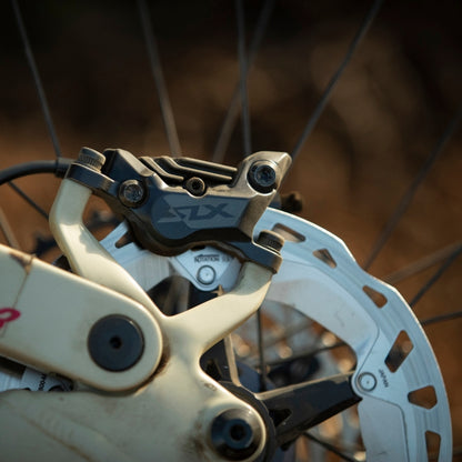 Par de Travões SHIMANO SLX M7120 4 Pistões J-KIT Sem Disco Pastilhas Ventiladas