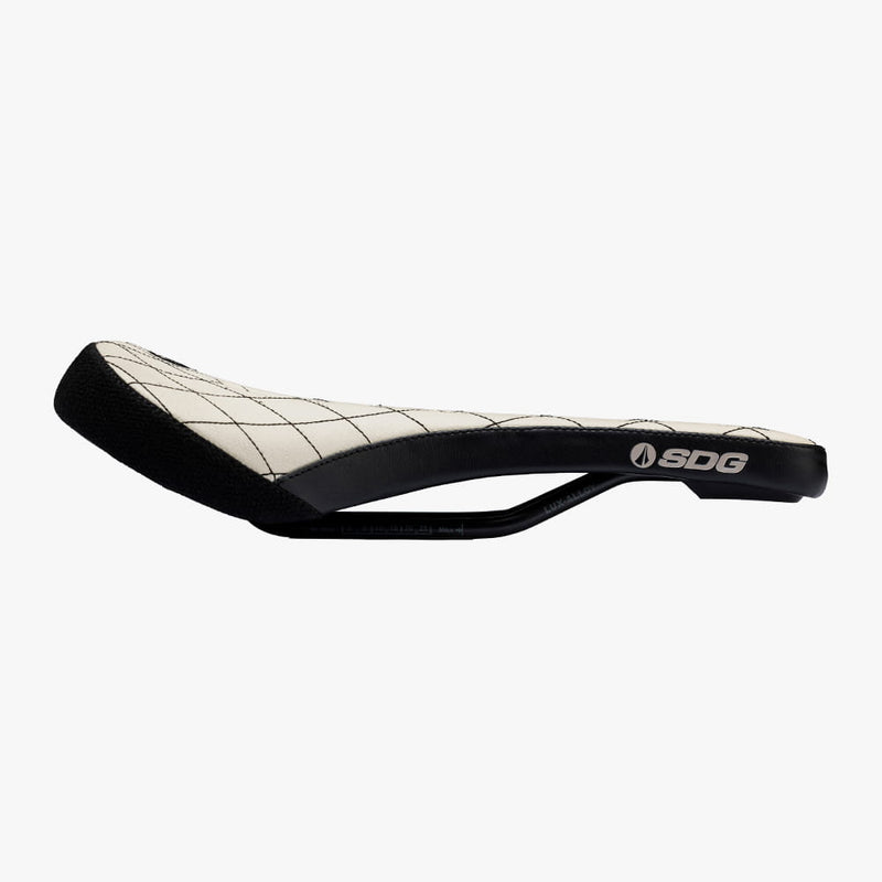 Selim SDG Bel-Air V3 Max Stitched Leather branco, vista lateral