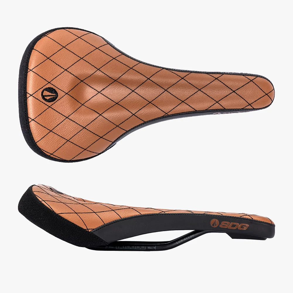Selim SDG BEL-AIR V3 MAX castanho com pespontos e carris Lux-Alloy