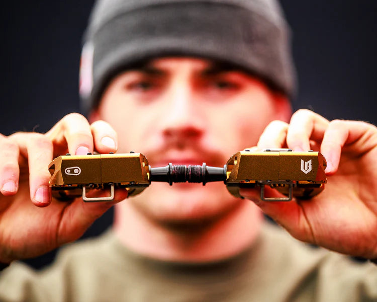 CRANKBROTHERS Mallet DH pedais planos Loic Bruni