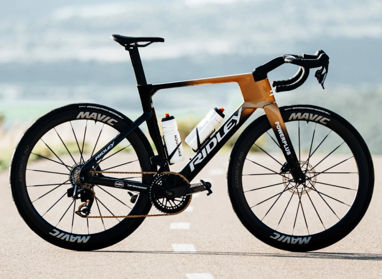 Roda Dianteira MAVIC COMETE 50 Tubeless Ready (Center Lock)