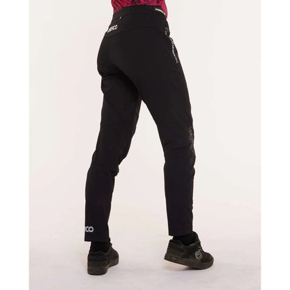 Calças DHARCO GRAVITY Mulher Preto