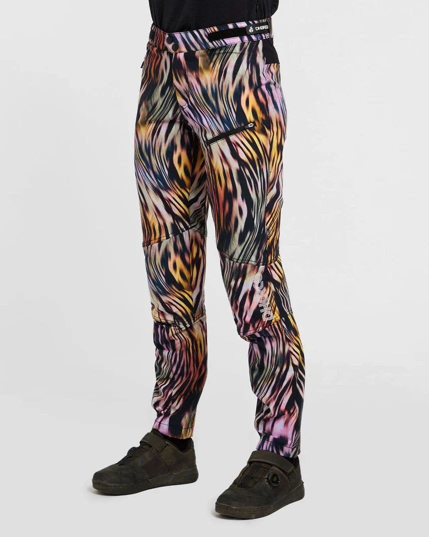 DHARCO GRAVITY ACID SAFARY Calças múltiplas para mulher