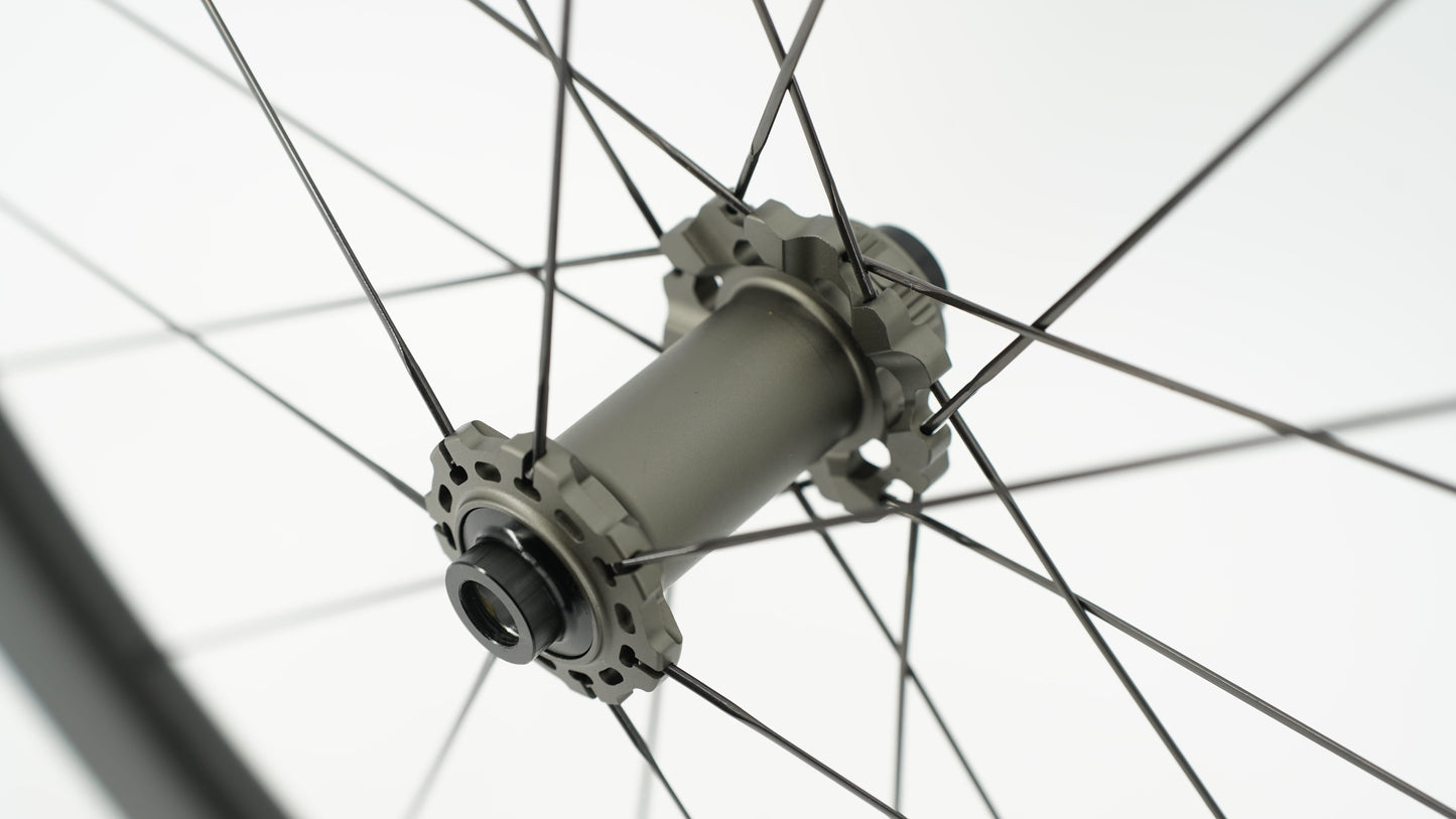 Par de rodas SCOM AERO Tubeless Ready (Center Lock)