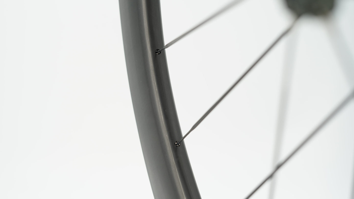 Par de rodas SCOM ULTRA + Tubeless Ready (bloqueio central)