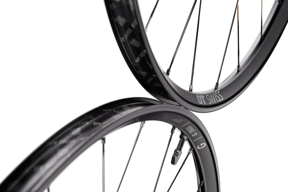 Roda Dianteira DT SWSISS G 1800 SPLINE 20 DISC Tubeless Ready (Center Lock) Dínamo