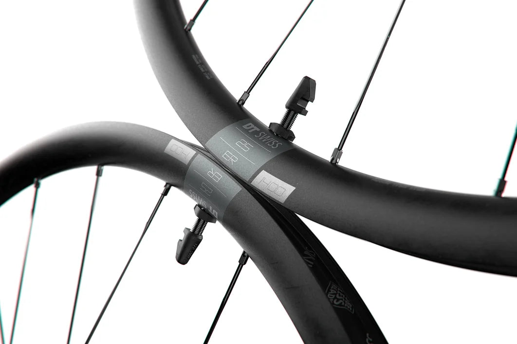 Roda traseira DT SWISS ER 1400 DICUT 25 DISC Tubeless Ready (Center Lock)