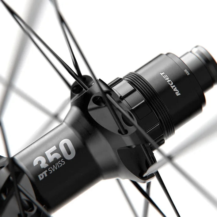 Roda traseira DT SWISS ER 1600 SPLINE 30 Tubeless Ready (bloqueio central)