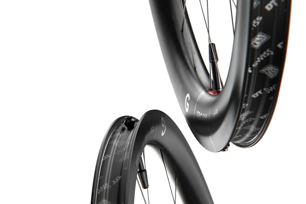 Roda dianteira DT SWISS GRC 1100 DICUT 30 DISC Tubeless Ready (Center Lock)
