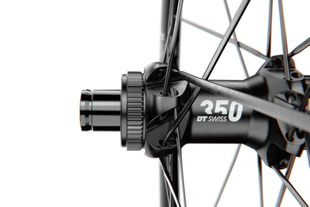 Roda traseira DT SWISS PR 1600 SPLINE 23 DIC Tubeless Ready (Center Lock)