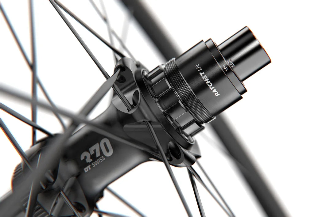 Roda traseira DT SWISS P 1800 SPLINE 23 DIC Tubeless Ready (Center Lock)