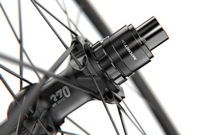 Roda Traseira DT SWISS P 1800 SPLINE 23 DISC Tubeless Ready (Center Lock)