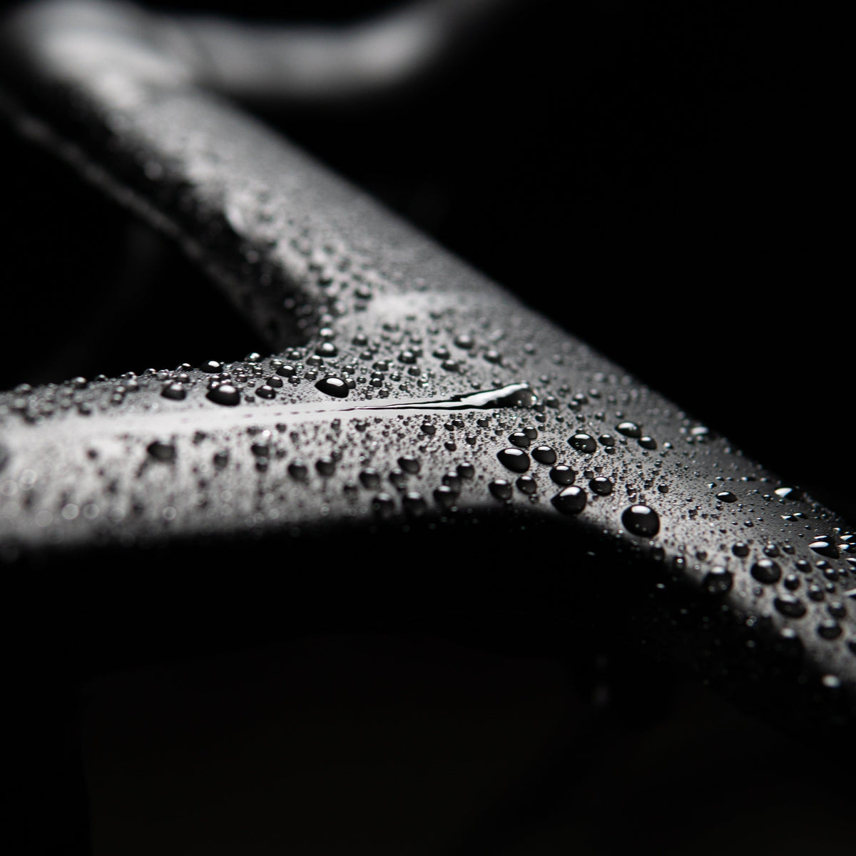 Efeito hidrofóbico de DYNAMIC SECRET SURFACE num quadro