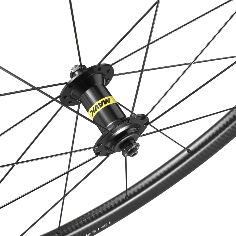 Roda dianteira do MAVIC COSMIC S 40 para pneus