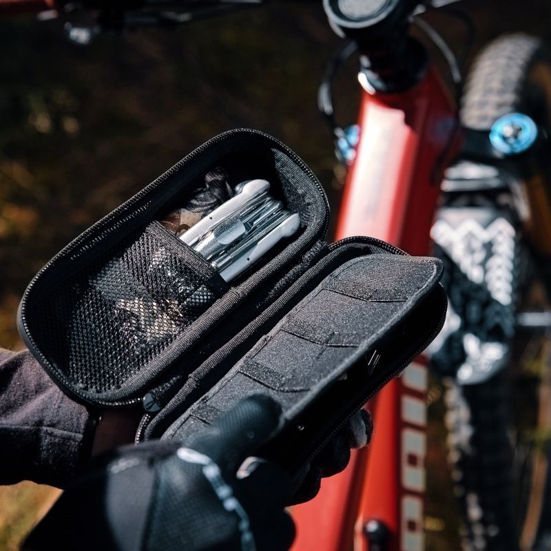 Bolsa de ferramentas FIDLOCK TWIST TOOLBOX + BIKE BASE Preto