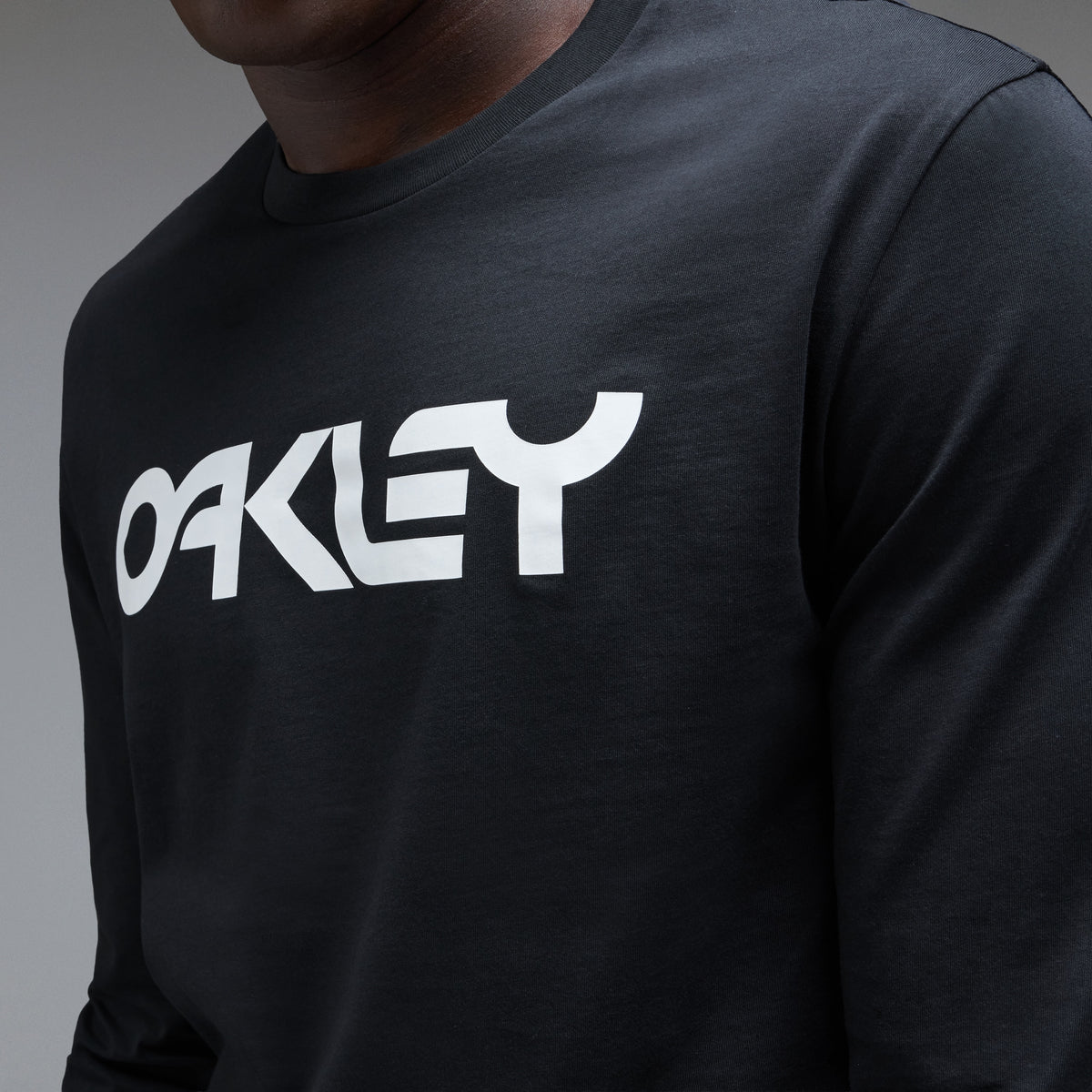 T-Shirt OAKLEY MARK II TEE 2.0 Mangas Compridas Preto/Branco