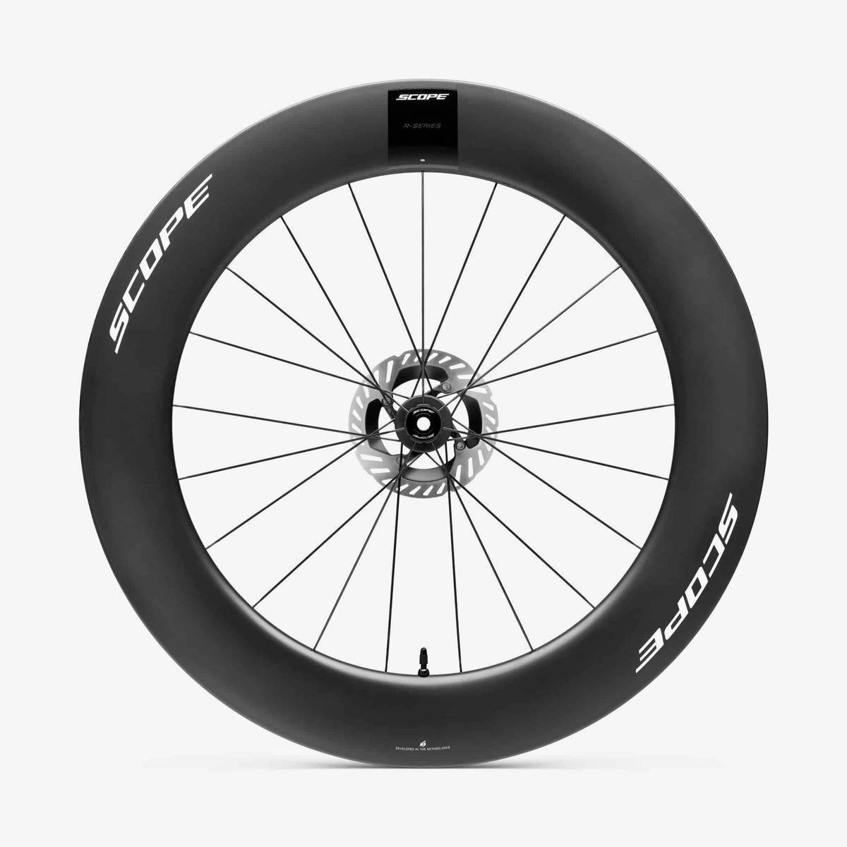 Pormenor SCOPE Race R8T