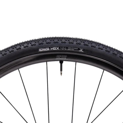 Pneu ENVE HEX CARAPACE 700x48c Tubeless Ready Preto