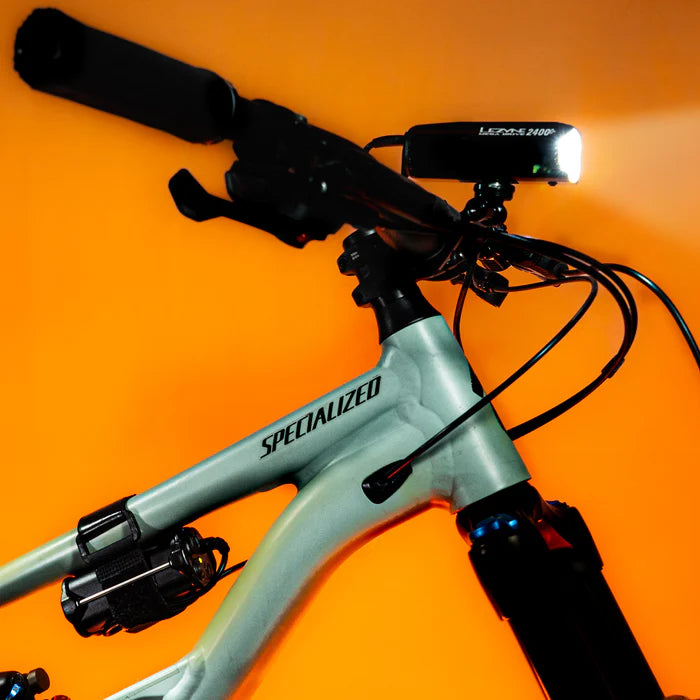 [Novo para 2025] LEZYNE INFINITE LIGHT POWER PACK + bateria