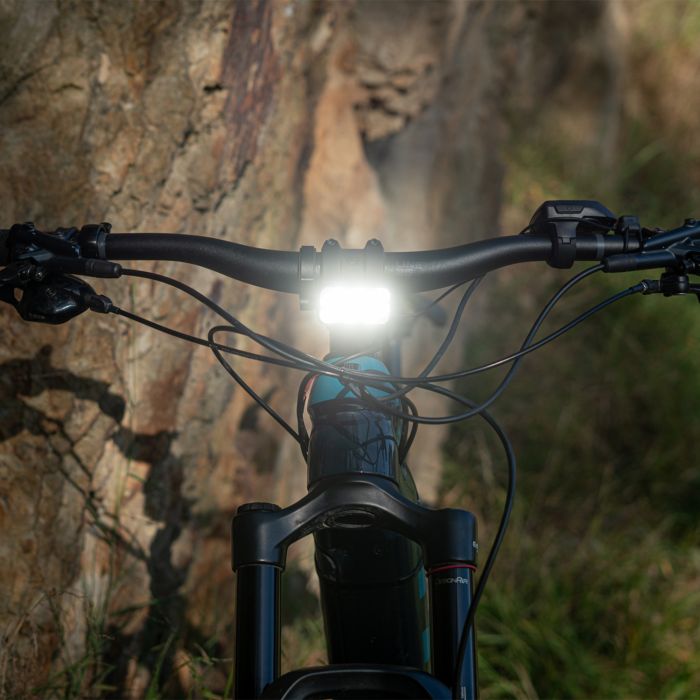 Luz dianteira KNOG BLINDER E 1800