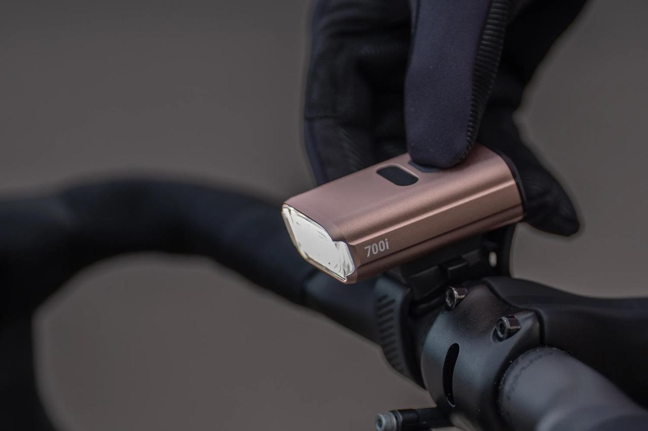 Iluminação Dianteira BBB NANOSTRIKE 700 i Rosa