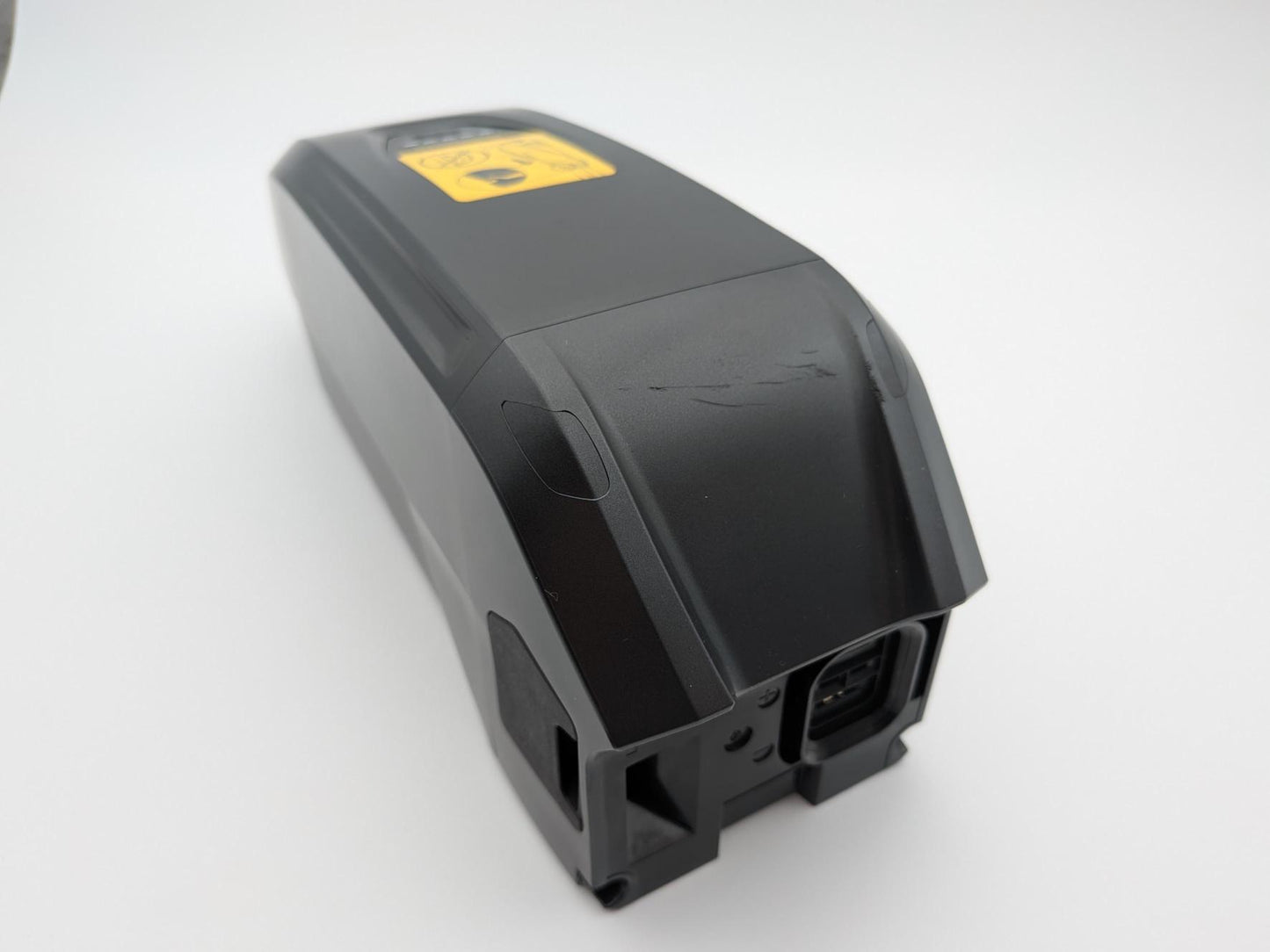 Bateria externa SHIMANO BT-E8016 (630 Wh) Geração 1 Ligeiros defeitos estéticos