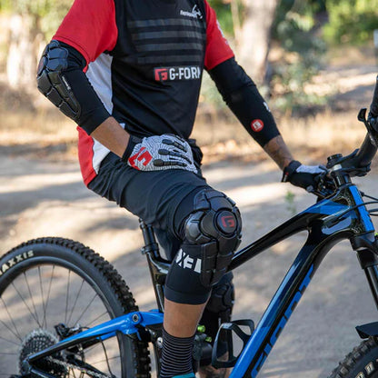 Joelheiras G-FORM PRO-X3 Preto Mate