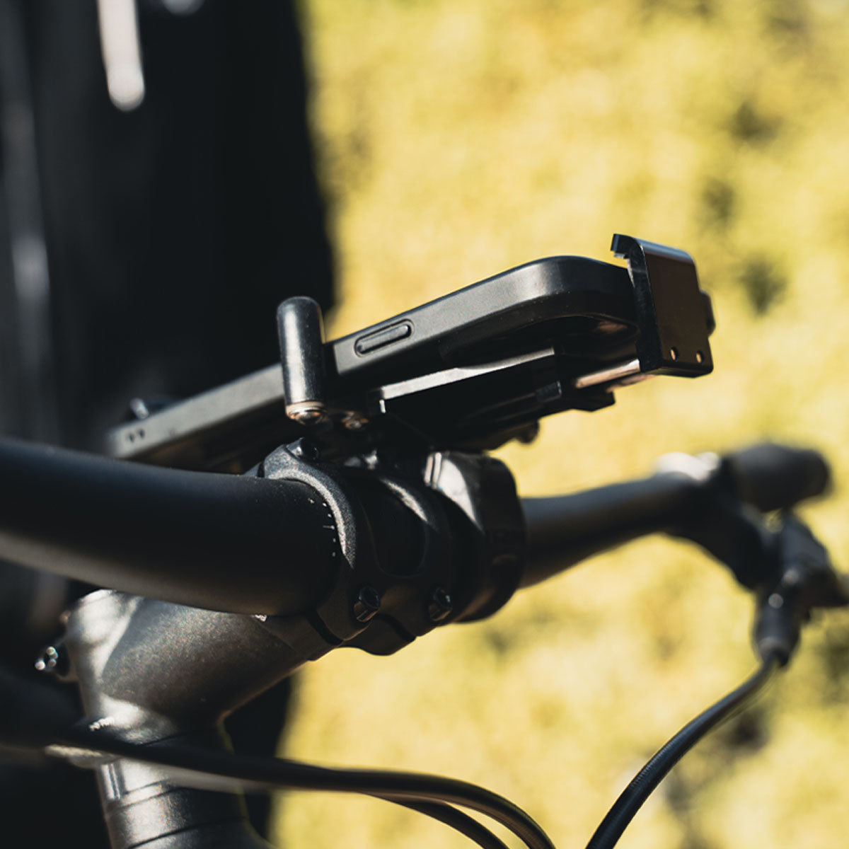 Suporte para smartphone LEZYNE CNC PHONE MOUNT em alumínio