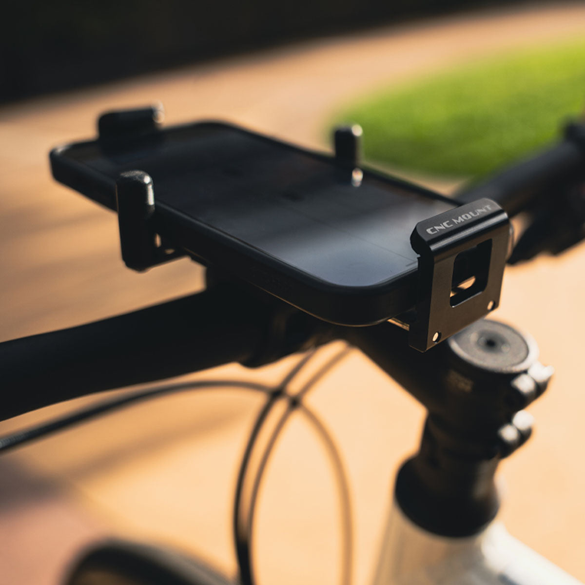 Suporte para smartphone LEZYNE CNC PHONE MOUNT em alumínio