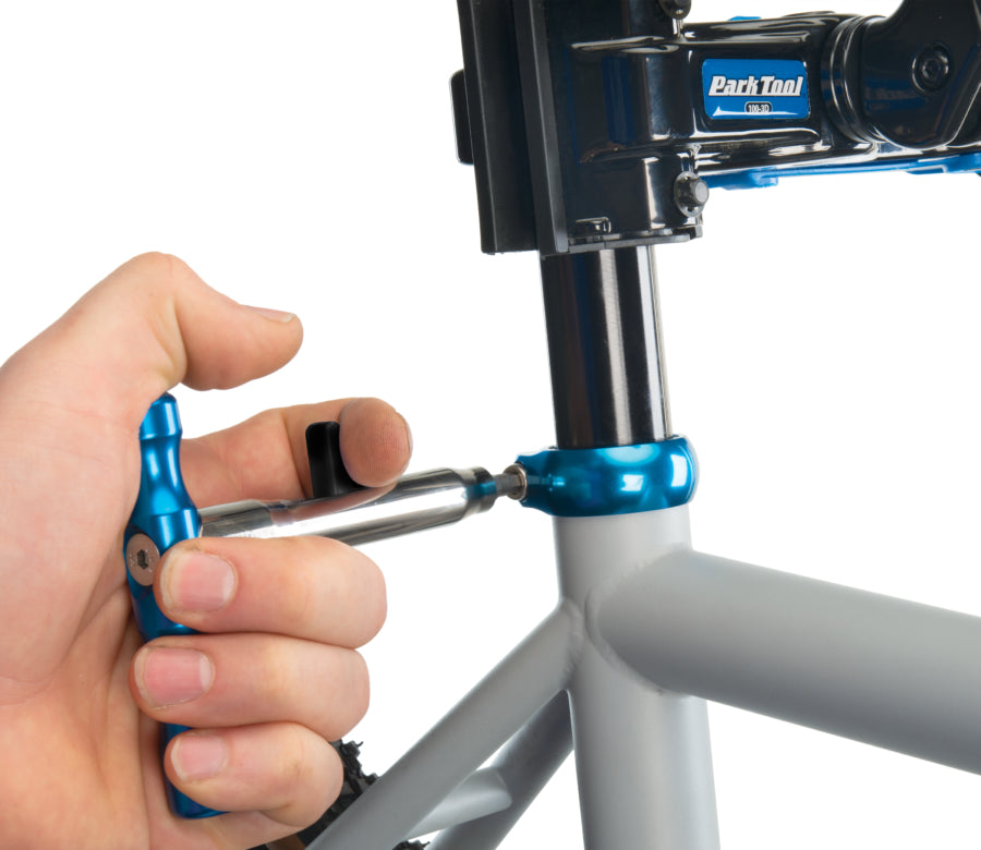 Park Tool QTH-1 utilizada para apertar um parafuso da abraçadeira do espigão de selim