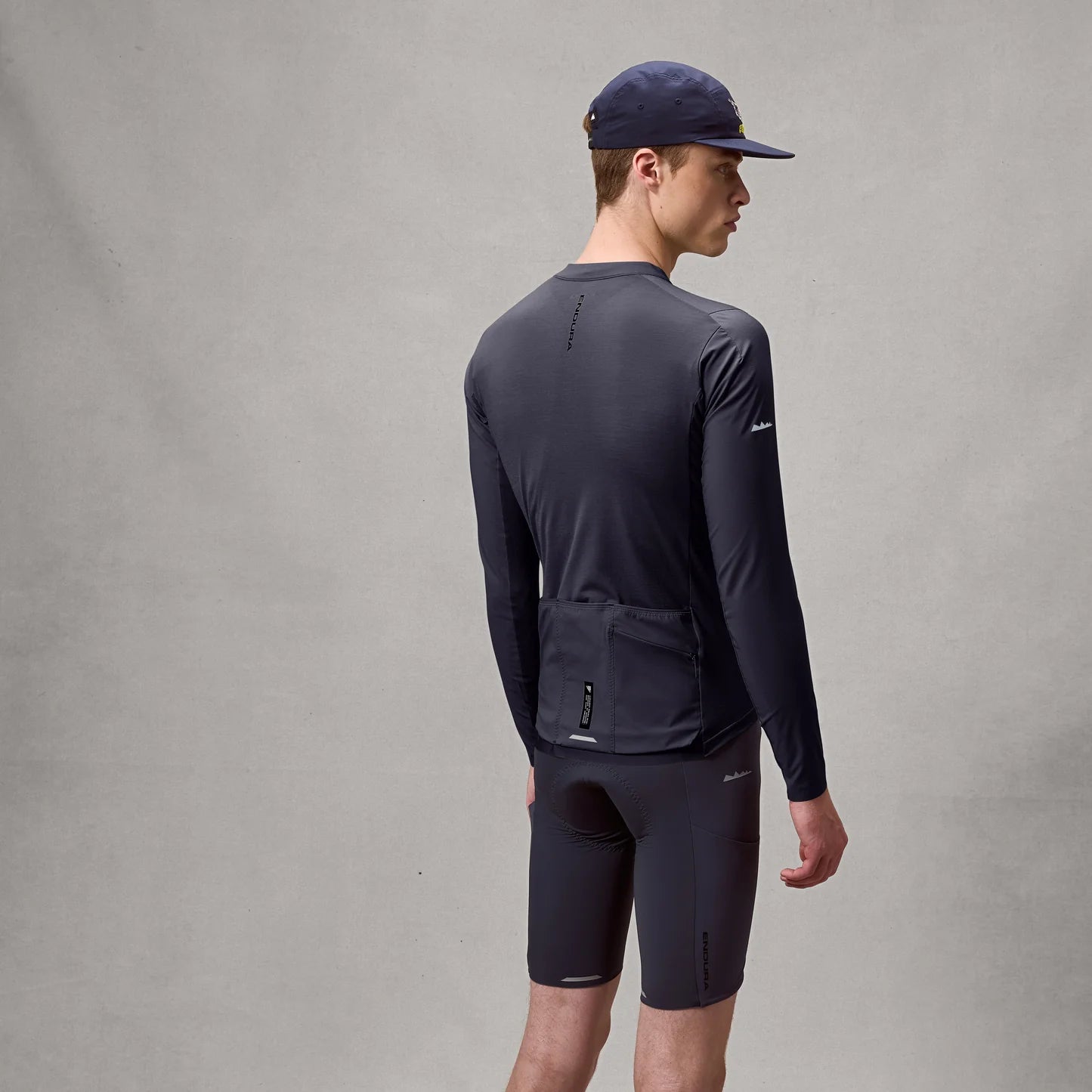 Maillot ENDURA ALLTRACK RIDE Mangas Longas Carbon Cinzento