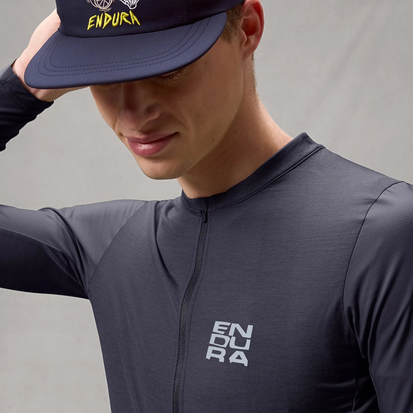 Maillot ENDURA ALLTRACK RIDE Mangas Longas Carbon Cinzento