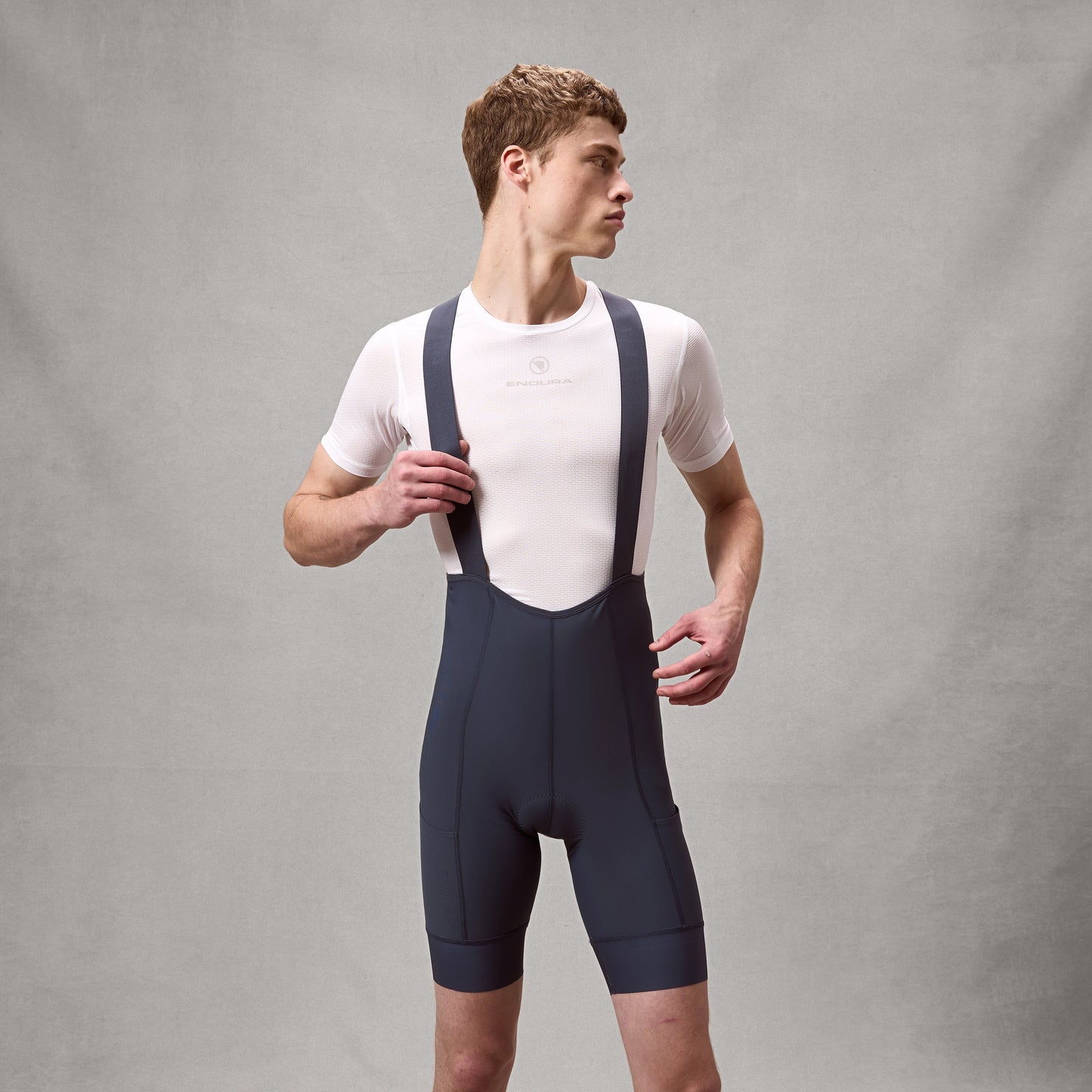ENDURA LOOP Carbon Bib Short Cinzento