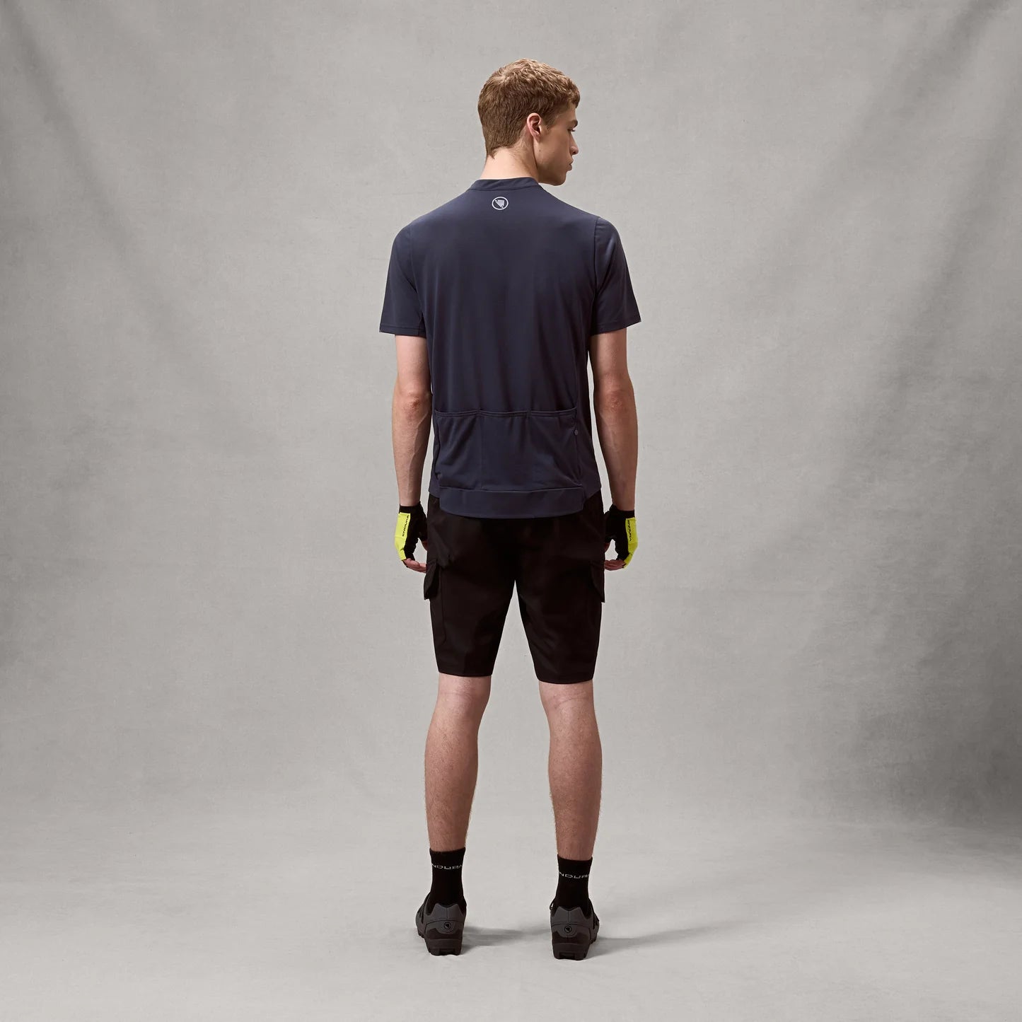ENDURA LOOP ZIPPED Short Sleeve Carbon Jersey Cinzento