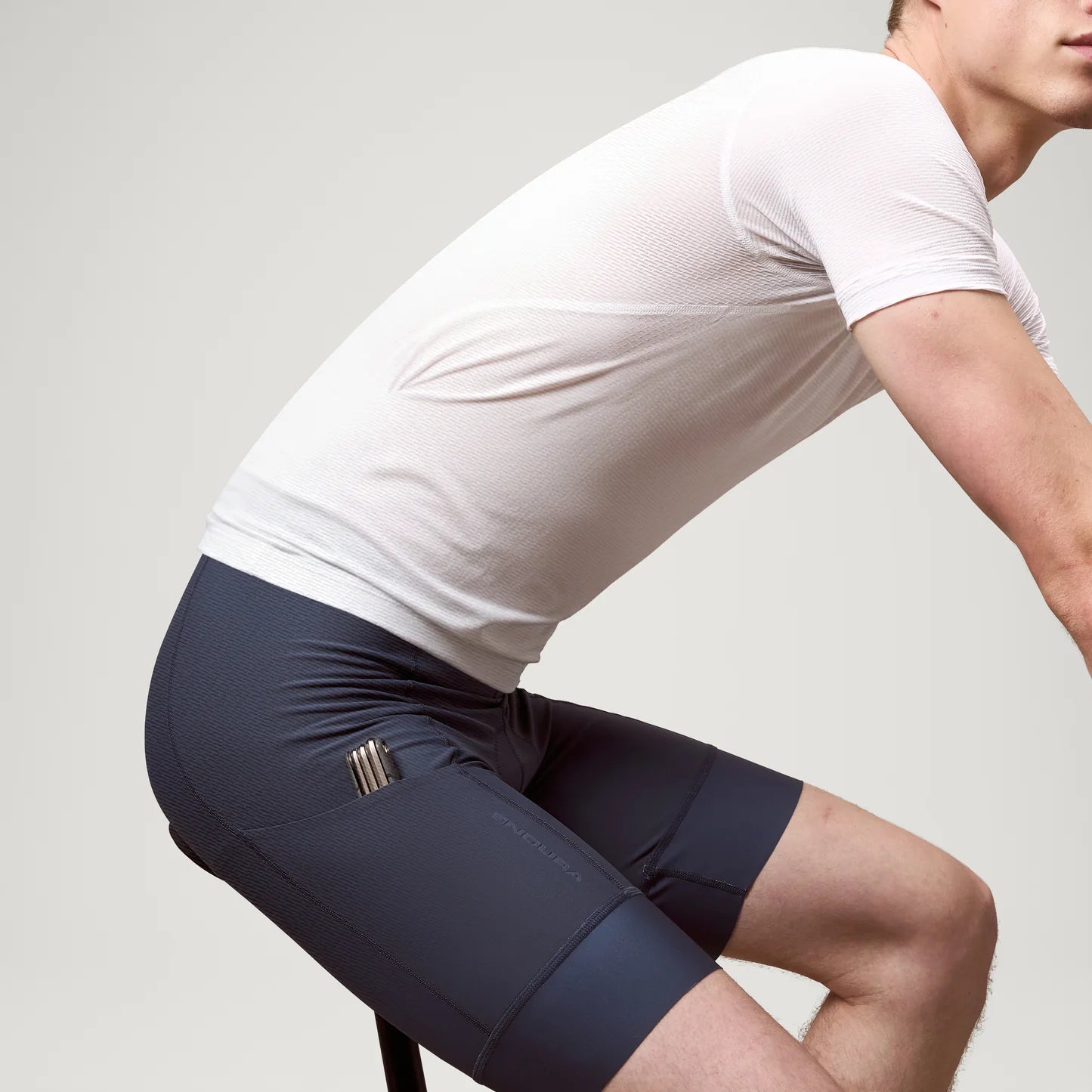 Calções ENDURA LOOP WAIST Carbon Cinza