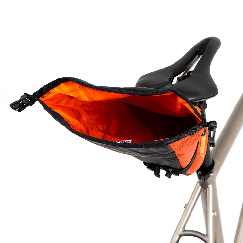 Mala de selim RESTRAP SADDLE PACK 2,5 L Laranja