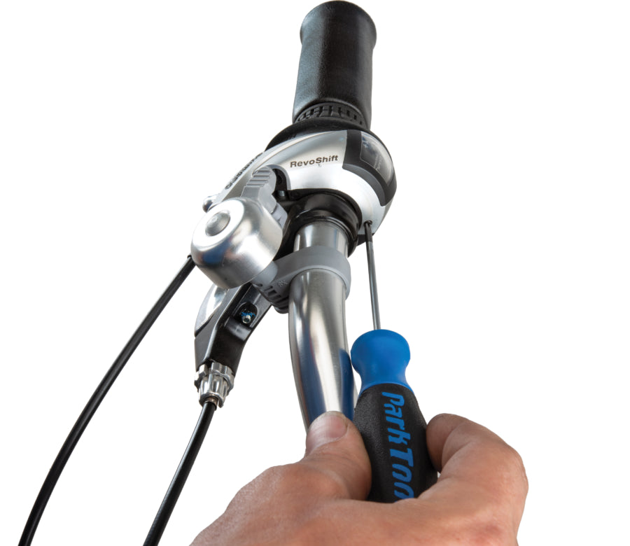 Chave de fendas Phillips Park Tool SD-0 a ajustar um punho RevoShift